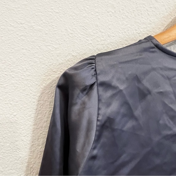 SOJURN purple gray sun h tie front long sleeve satin like crop top size small - Picture 4 of 7